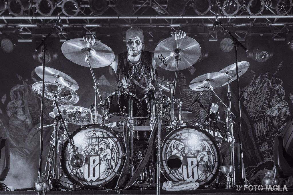 Powerwolf auf ihrer Wolfsnchte Tour am 05.09.2015 in der Live Music Hall in Kln