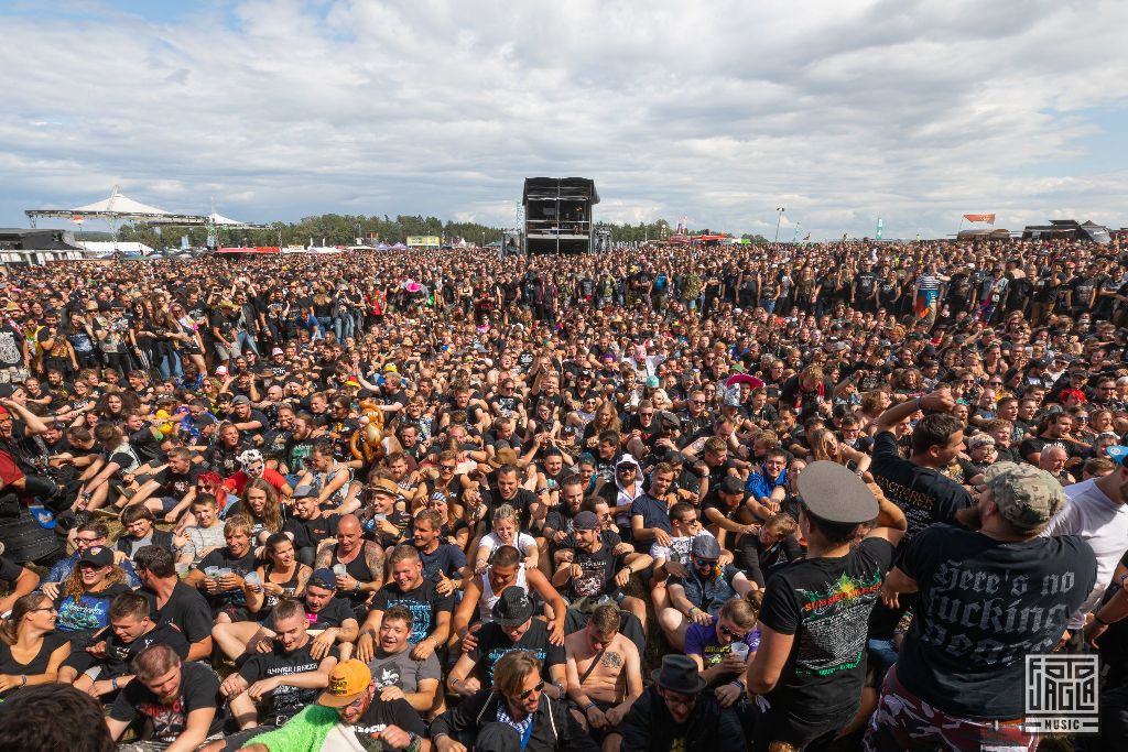 Summer Breeze Open Air 2019 in Dinkelsbhl (SBOA)
Metalheads feiern die Blasmusik Illenschwang