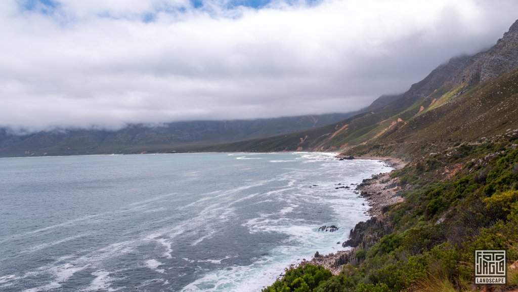 Die Strae R44 entlang der Kste nach Kapstadt
Western Cape
Sdafrika