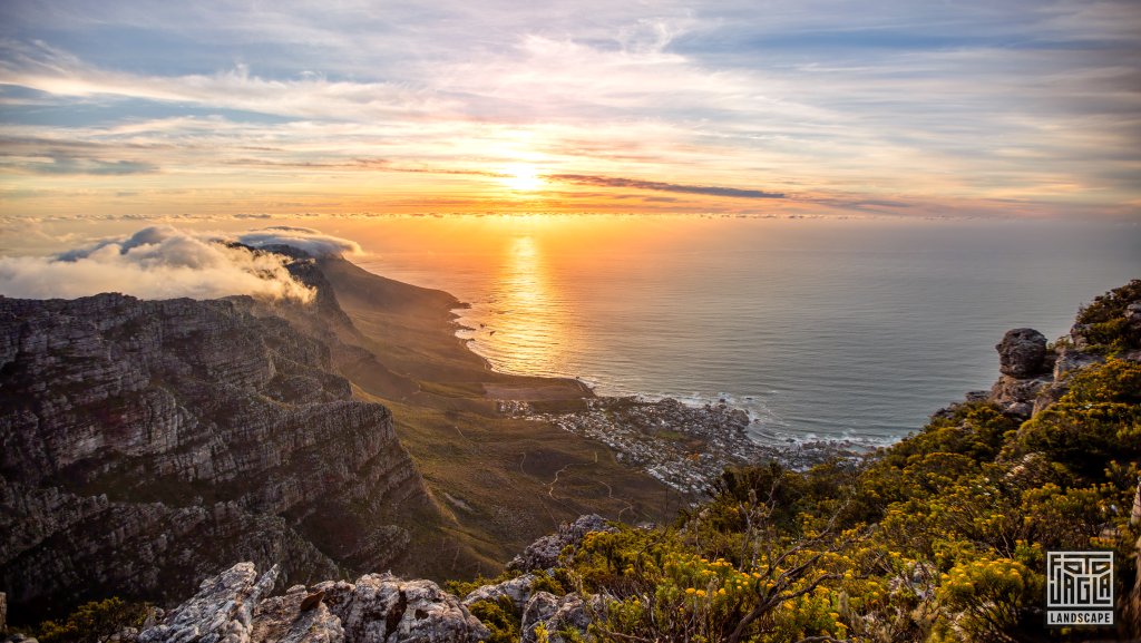 Wunderschne Aussicht zum Sonnenuntergang
Tafelberg in Kapstadt
Sdafrika