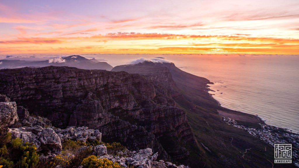 Wunderschne Aussicht zum Sonnenuntergang
Tafelberg in Kapstadt
Sdafrika