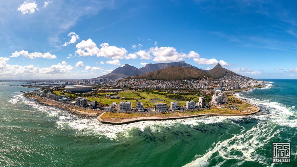 Drohnenaufnahme vom Tafelberg und Lion's Head
Kapstadt
Sdafrika