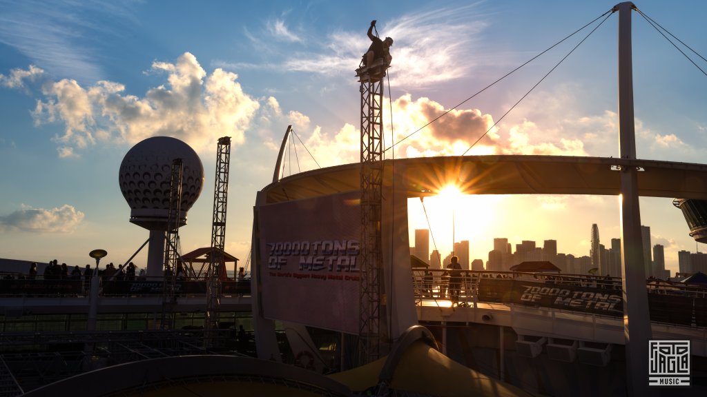 Construction of the main stage
Day 1 - Pooldeck
70000 Tons of Metal 2025