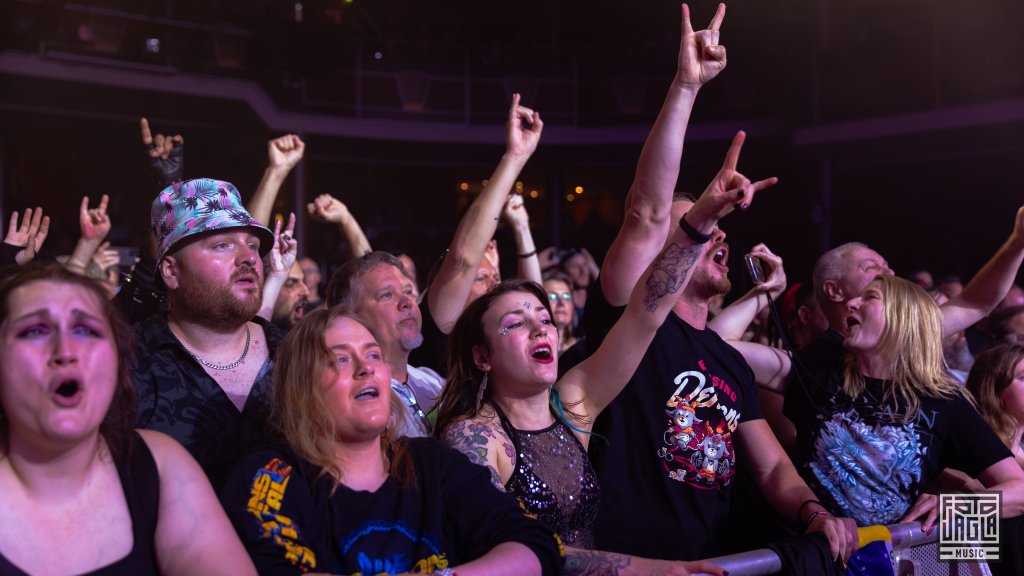 Crowd @ Delain
Day 2 - Royal Theater
70000 Tons of Metal 2025