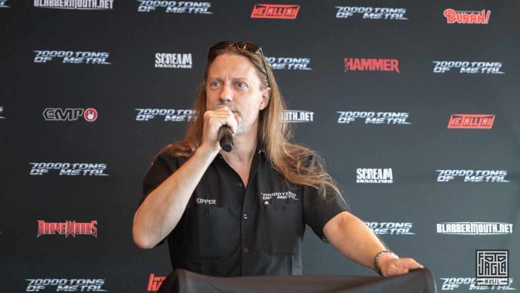 Skipper Andy Piller at the press conference
Day 4 - Viking Lounge
70000 Tons of Metal 2025