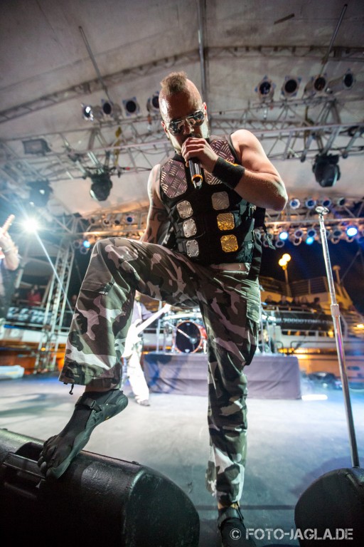 70000 Tons of Metal 2013 ::. Sabaton ::. http://www.foto-jagla.de